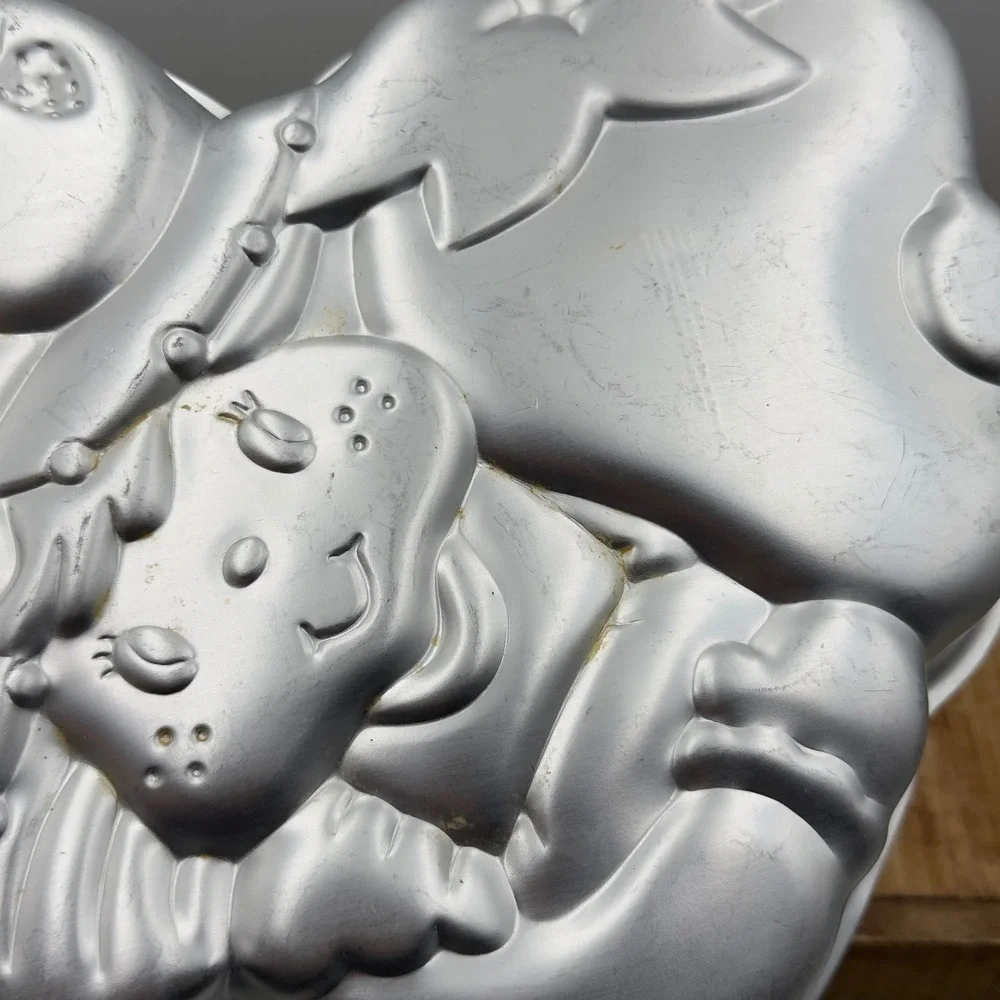 Vintage 1980 Wilton Strawberry Shortcake Cake Pan Silver Aluminum 502-3835